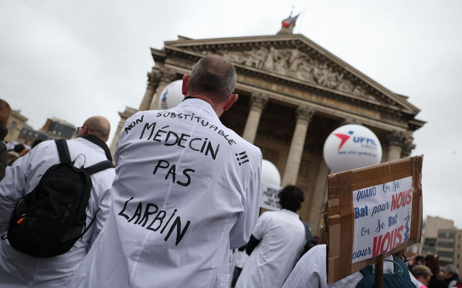 découvrez comment les radiologues soutiennent l’assurance-maladie en france, défendant l'accès aux soins et la qualité du système de santé pour tous les patients.
