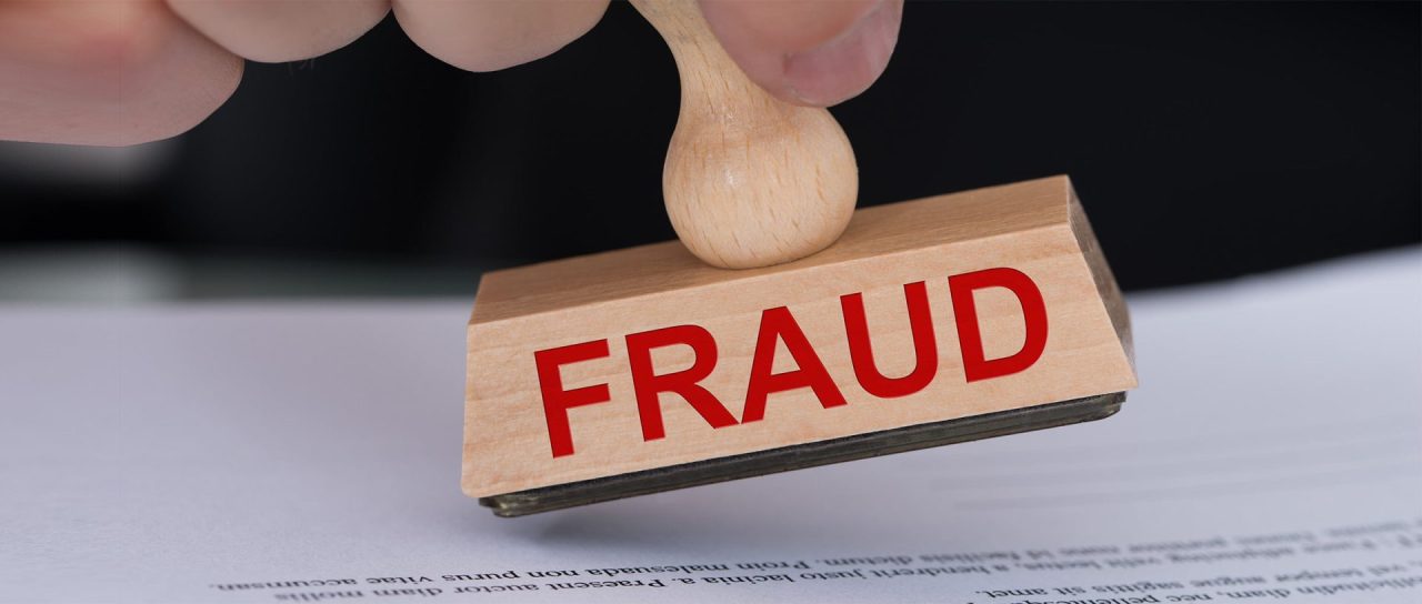 tout savoir sur la fraude à l'assurance santé : définition, exemples courants, conséquences et conseils pour s'en prémunir. protégez-vous face aux risques de fraude !
