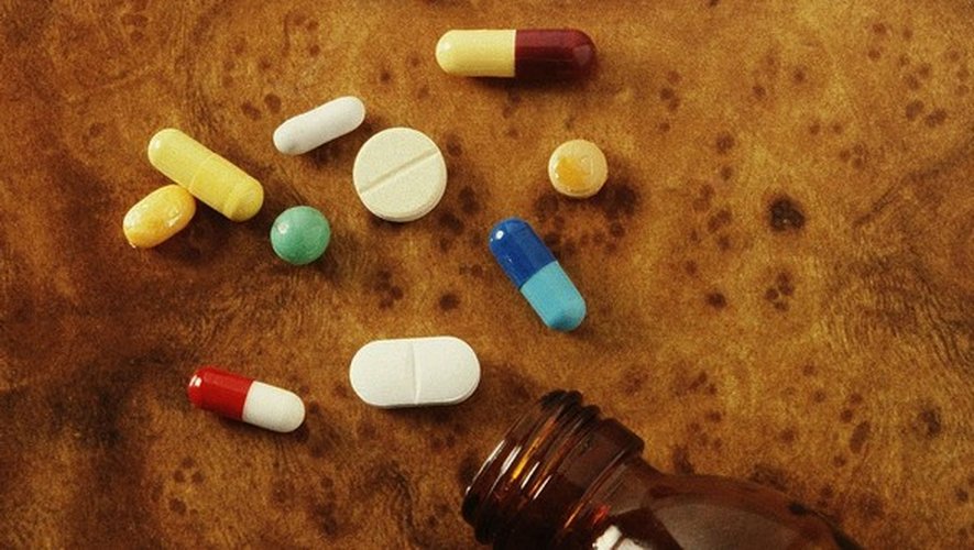 découvrez les causes et les dangers de la hausse alarmante des prescriptions d’antibiotiques, et comment agir pour préserver leur efficacité.