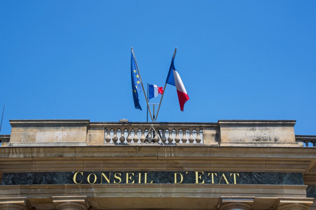 découvrez comment le conseil municipal valide la contribution de l'employeur à la mutuelle, les règles applicables et les impacts pour les employés.