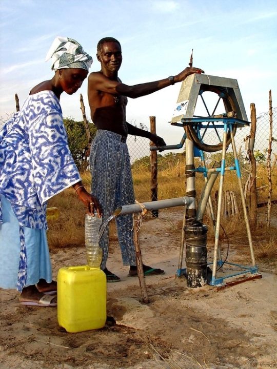 découvrez pourquoi les cotisations de votre mutuelle santé augmentent et comment mieux gérer vos dépenses santé.