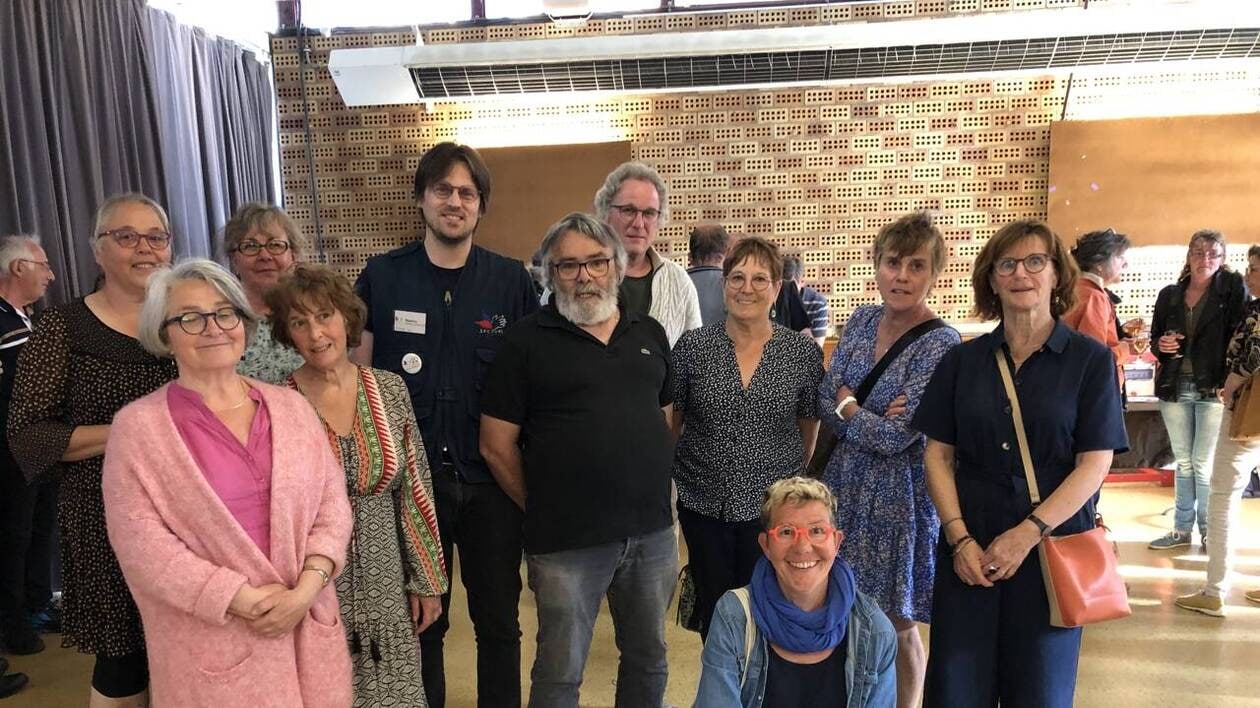 découvrez les stratégies des candidats à carhaix pour séduire les professionnels de santé et comprendre leurs priorités dans cette élection locale.