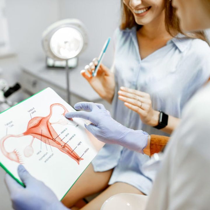 découvrez les clés essentielles pour préserver et améliorer la santé des femmes à chaque étape de la vie.